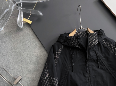 2025年4月14日入荷春夏 新作Louis Vuittonジャケット高級なプレゼント/誕生日プレゼント/高品質/メンツ/記念品/ wenzhou工場