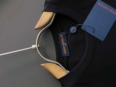 2025年4月15日入荷春夏 新作Louis Vuittontシャツ高級なプレゼント/誕生日プレゼント/高品質/メンツ/記念品/ wenzhou工場