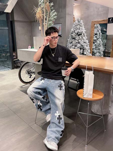 2025年4月19日入荷新作Givenchy半袖Tシャツ 超厳選★誕生日プレゼント/結婚祝い/内祝い/贈り物/YI+YI工場S-XXL