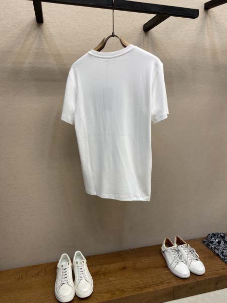 2025年4月19日入荷新作Fendi半袖Tシャツ 超厳選★誕生日プレゼント/結婚祝い/内祝い/贈り物/YI+YI工場S-XXL