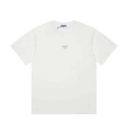 2025年4月19日入荷新作Prada半袖Tシャツ 超厳選★誕生日プレゼント/結婚祝い/内祝い/贈り物/YI+YI工場S-XXL