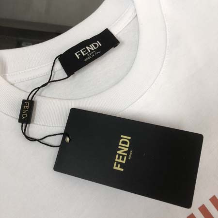 2025年4月20日入荷新作Fendi半袖Tシャツ 超厳選★誕生日プレゼント/結婚祝い/内祝い/贈り物/YI+YI工場S-XL
