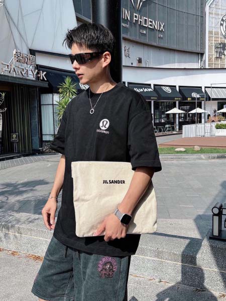 2025年4月22日入荷新作lulu 半袖 Tシャツ★誕生日プレゼント/ファッションの流行/贈り物/YI+YI工場S-XXL