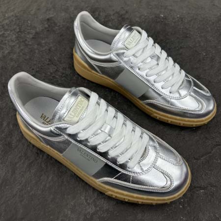 2025年4月22日入荷新品Valentino男女兼用原版復刻 ブランド靴本革製ギフト/誕生日/CT工場35-45