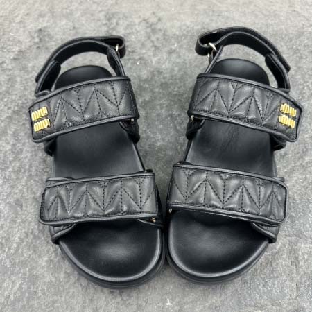 2025年4月23日入荷新品MiuMiu女性用原版復刻 ブランド靴本革製ギフト/誕生日/CT工場