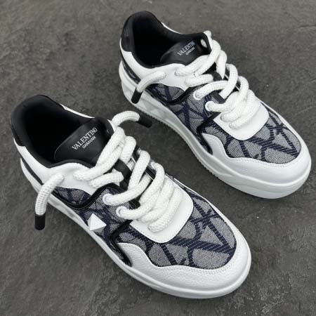 2025年4月23日入荷新品VALENTINO男女兼用原版復刻 ブランド靴本革製ギフト/誕生日/CT工場