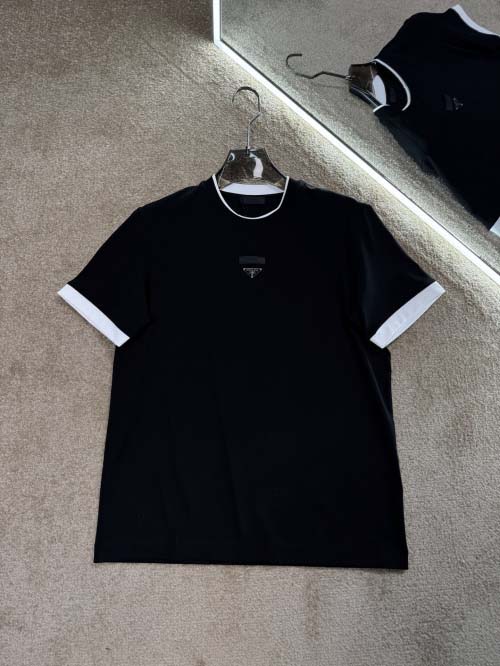2025年4月23日入荷新作PRADA半袖Tシャツ 原版复刻高級品超厳選★入手困難/誕生日プレゼント/yinx工場