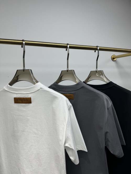 2025年4月23日入荷新作Louis Vuitton半袖Tシャツ 原版复刻高級品超厳選★入手困難/誕生日プレゼント/yinx工場