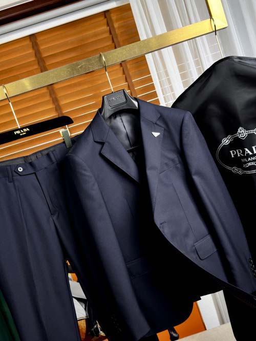 2025年4月23日入荷新作PRADAウールスーツのセット 原版复刻高級品超厳選★入手困難/誕生日プレゼント/yinx工場