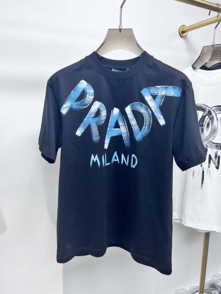 2025年4月24日入荷新作PRADA半袖Tシャツ 原版复刻高級品香港の会社超厳選★入手困難/誕生日プレゼント/yinx工場S-XXL