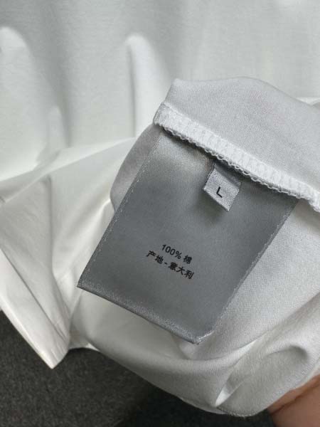 2025年4月24日入荷新作DIOR半袖Tシャツ 原版复刻高級品香港の会社超厳選★入手困難/誕生日プレゼント/yinx工場M-XXXL