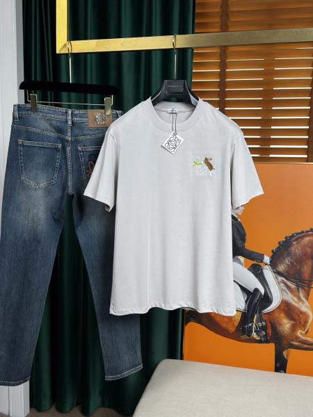 2025年4月25日入荷新作LOEWE半袖Tシャツ 原版复刻高級品香港の会社超厳選★入手困難/誕生日プレゼント/yinx工場