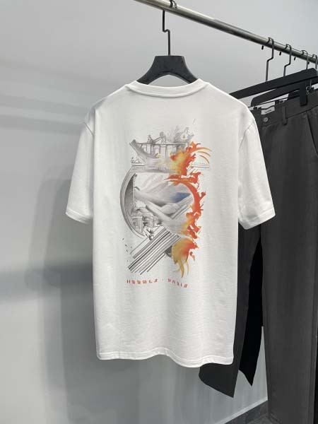 2025年4月25日入荷新作HERMES半袖Tシャツ 原版复刻高級品香港の会社超厳選★入手困難/誕生日プレゼント/yinx工場