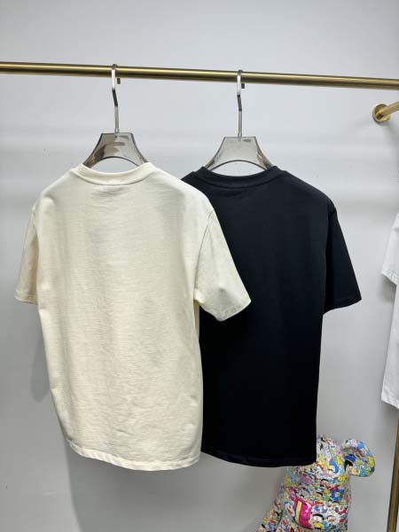 2025年4月25日入荷新作Burberry半袖Tシャツ 原版复刻高級品香港の会社超厳選★入手困難/誕生日プレゼント/yinx工場