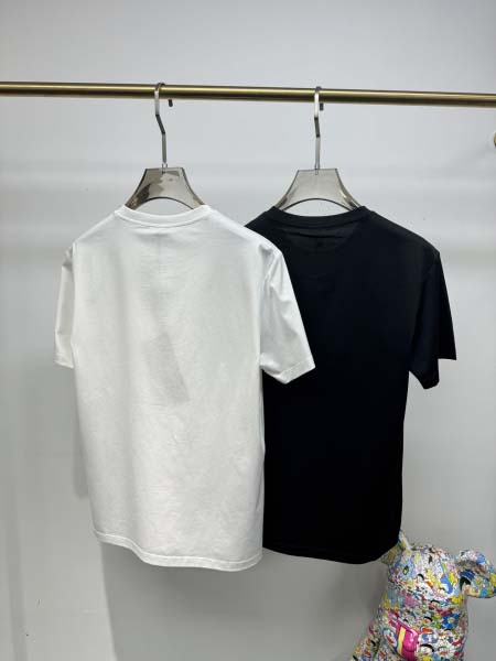 2025年4月25日入荷新作LOEWE半袖Tシャツ 原版复刻高級品香港の会社超厳選★入手困難/誕生日プレゼント/yinx工場