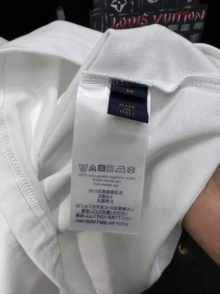 2025年4月25日入荷新作Louis Vuitton半袖Tシャツ 原版复刻高級品香港の会社超厳選★入手困難/誕生日プレゼント/yinx工場