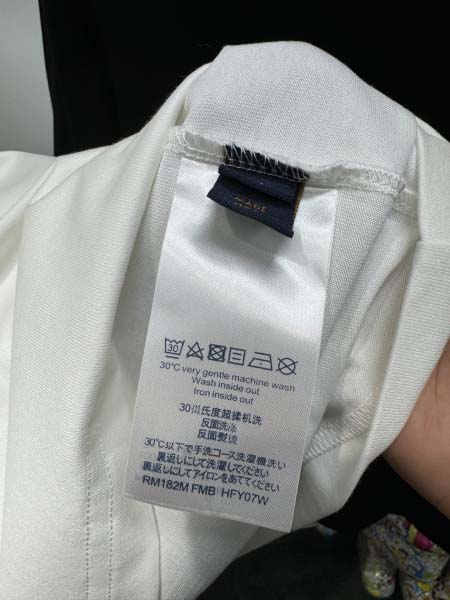 2025年4月25日入荷新作Louis Vuitton半袖Tシャツ 原版复刻高級品香港の会社超厳選★入手困難/誕生日プレゼント/yinx工場