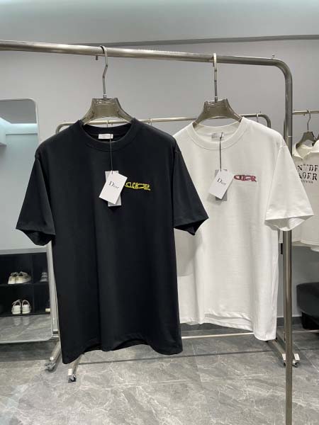 2025年4月25日入荷新作DIOR半袖Tシャツ 原版复刻高級品香港の会社超厳選★入手困難/誕生日プレゼント/yinx工場