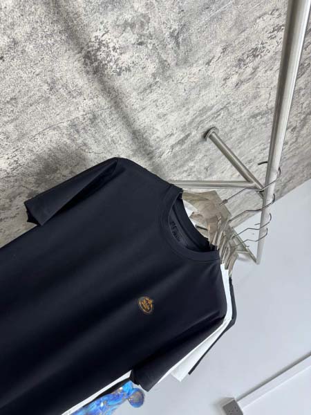 2025年4月25日入荷新作Prada半袖Tシャツ 原版复刻高級品香港の会社超厳選★入手困難/誕生日プレゼント/yinx工場