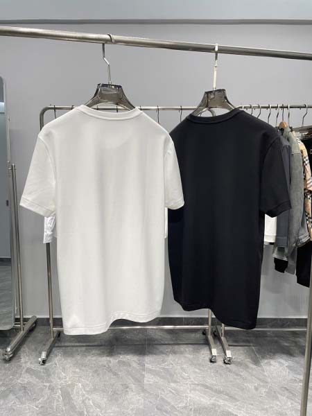 2025年4月26日入荷新作MONCLER半袖Tシャツ 原版复刻高級品香港の会社超厳選★入手困難/誕生日プレゼント/yinx工場