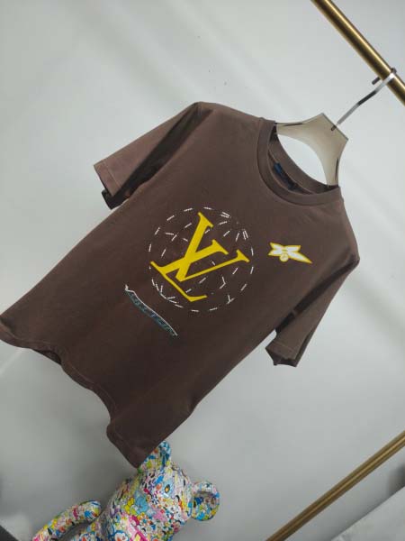 2025年4月26日入荷新作Louis Vuitton半袖Tシャツ 原版复刻高級品香港の会社超厳選★入手困難/誕生日プレゼント/yinx工場