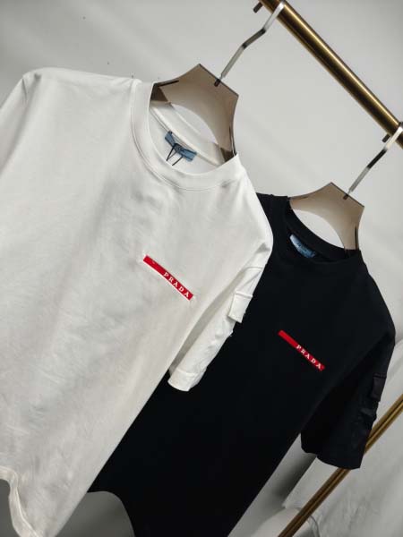 2025年4月26日入荷新作PRADA半袖Tシャツ 原版复刻高級品香港の会社超厳選★入手困難/誕生日プレゼント/yinx工場