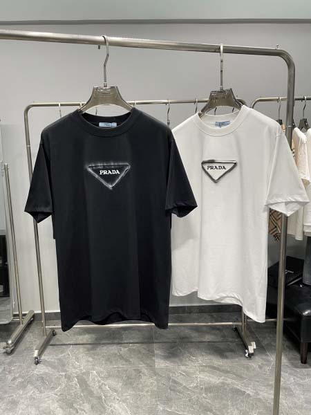 2025年4月26日入荷新作PRADA半袖Tシャツ 原版复刻高級品香港の会社超厳選★入手困難/誕生日プレゼント/yinx工場