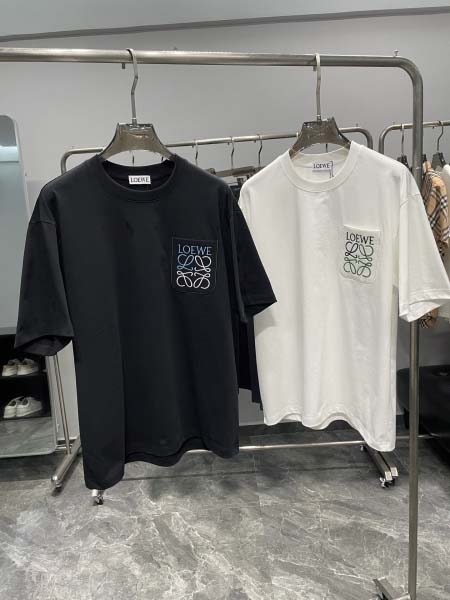 2025年4月26日入荷新作LOEWE半袖Tシャツ 原版复刻高級品香港の会社超厳選★入手困難/誕生日プレゼント/yinx工場