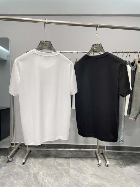 2025年4月26日入荷新作MONCLER半袖Tシャツ 原版复刻高級品香港の会社超厳選★入手困難/誕生日プレゼント/yinx工場