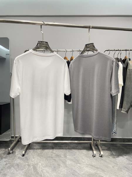 2025年4月26日入荷新作HERMES半袖Tシャツ 原版复刻高級品香港の会社超厳選★入手困難/誕生日プレゼント/yinx工場