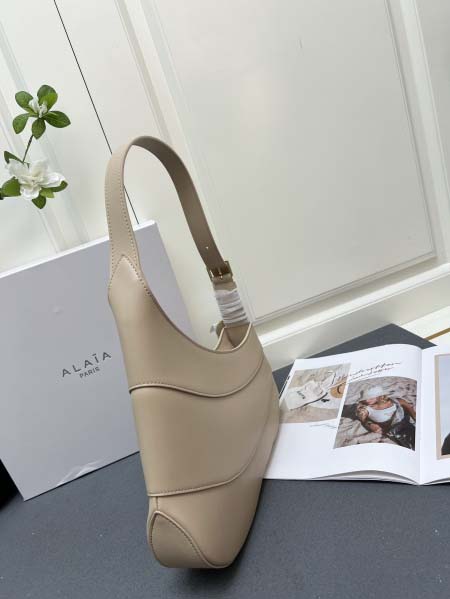 2025年4月27日入荷新作  新品ALAlAH08867、SIZE:29X19X6CM  /XX工場