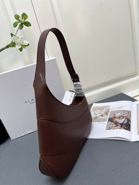 2025年4月27日入荷新作  新品ALAlAH08867、SIZE:29X19X6CM  /XX工場