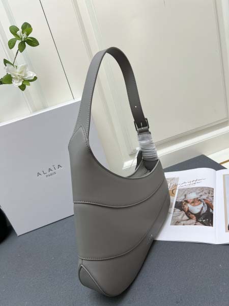 2025年4月27日入荷新作  新品ALAlAH08867、SIZE:29X19X6CM  /XX工場