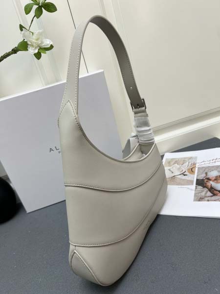 2025年4月27日入荷新作  新品ALAlAH08867、SIZE:29X19X6CM  /XX工場