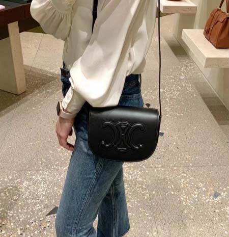 2025年4月27日入荷新作 CELINE バッグ 2022春夏FOLCO  型番4201 SIZE:20.14.7  /XX工場