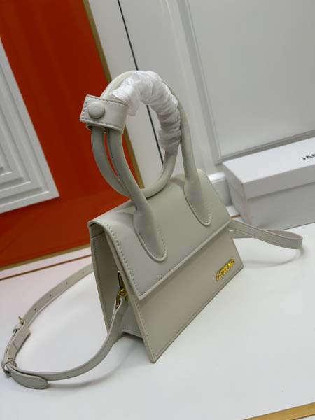 2025年4月27日入荷新作  jacquemus バッグ/ショルダーバッグ/ショルダーバッグ  SIZE:20-15.5-8CM  型番：662  /XX工場