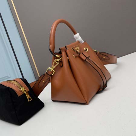 2025年4月27日入荷新作 新品2023早春新品mini《PRADA》  型番：1BH193   SIZE::20-X18-X15  /XX工場