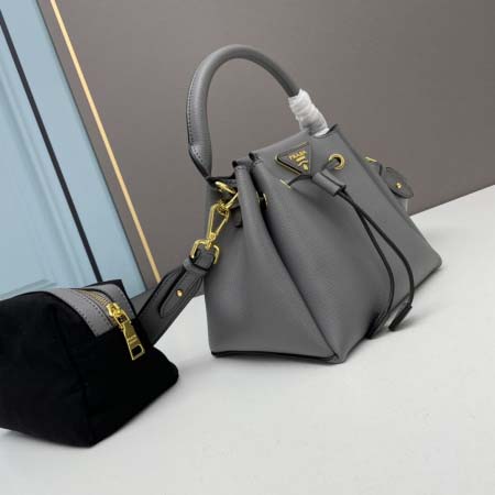 2025年4月27日入荷新作 新品2023早春新品mini《PRADA》  型番：1BH193   SIZE::20-X18-X15  /XX工場