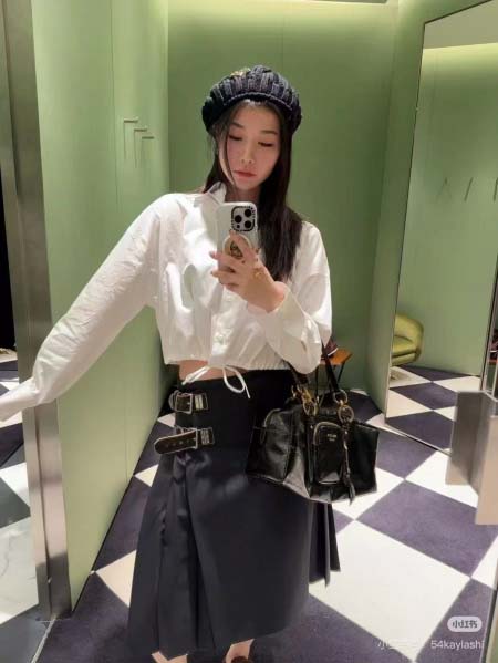 2025年4月29日入荷新作PRADA新品 1BB138大 30x 14x 13.5cm/XX工場