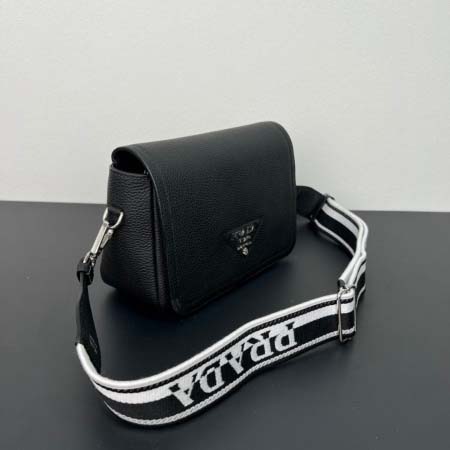 2025年4月29日入荷新作 PRADA 新作 1BD31423x 18x 9cm/XX工場