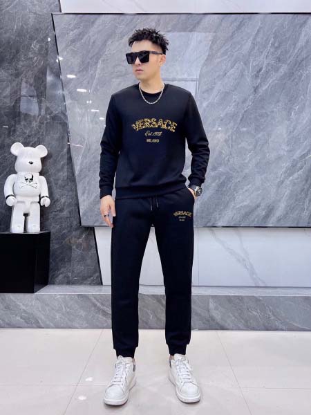 2025年4月1日入荷新作VERSACE春秋メンズ 上下セッ...