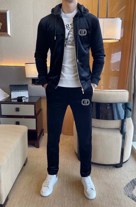 2025年4月2日入荷新作VALENTINO春秋メンズ 上下...