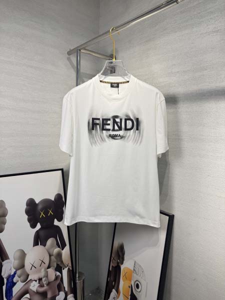 2025年4月4日入荷新作Fendi半袖 Tシャツ高級品/L...
