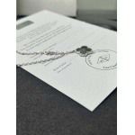 2025年4月4日入荷新品van cleef & arpels Magic Alhsmbraネックレスギフト/誕生日/記念品/アクセサリーxin工場