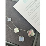 2025年4月4日入荷新品van cleef & arpels Magic Alhsmbraネックレスギフト/誕生日/記念品/アクセサリーxin工場