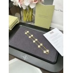 2025年4月4日入荷新品van cleef & arpelsネックレスギフト/誕生日/記念品/アクセサリーxin工場