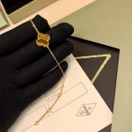 2025年4月4日入荷新品van cleef & arpelsブレスレットギフト/誕生日/記念品/アクセサリーxin工場