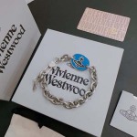 2025年4月4日入荷新品vivienneブレスレットギフト/誕生日/記念品/アクセサリーxin工場