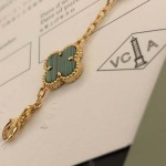 2025年4月4日入荷新品van cleef & arpelsブレスレットギフト/誕生日/記念品/アクセサリーxin工場