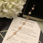 2025年4月4日入荷新品van cleef & arpelsブレスレットギフト/誕生日/記念品/アクセサリーxin工場